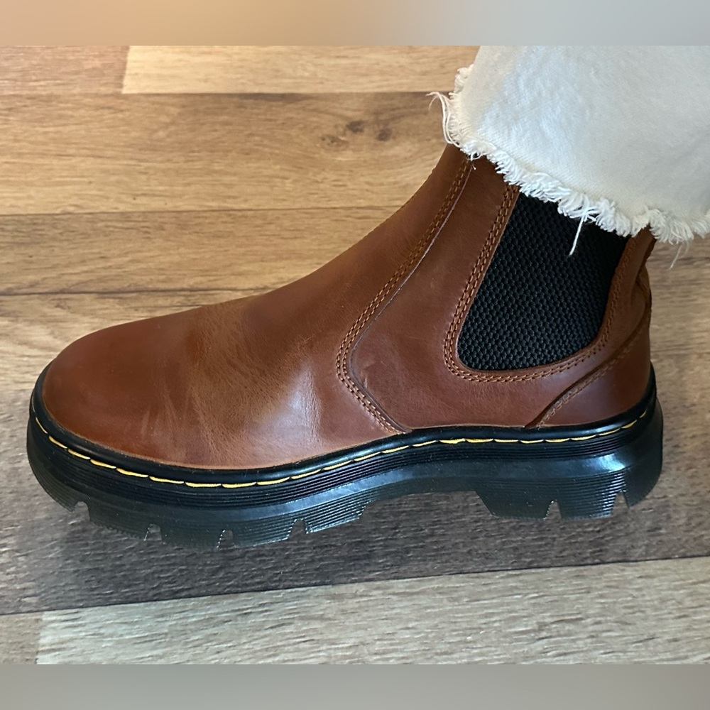 Dr. Marten’s EMBURY PULL UP LEATHER CHELSEA BOOTS- Air Wair - Picture 2 of 10